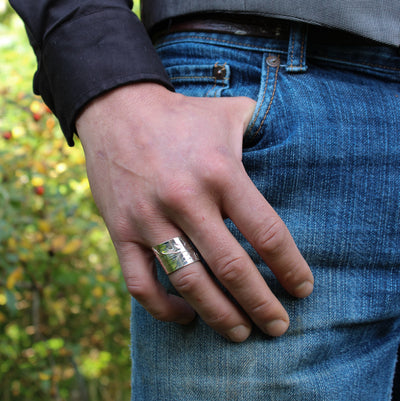 Model-Bear-Ring-James-Sawyer-1